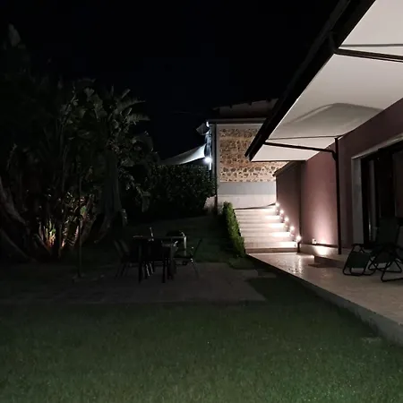 Cocomerara Tas24 Homestay