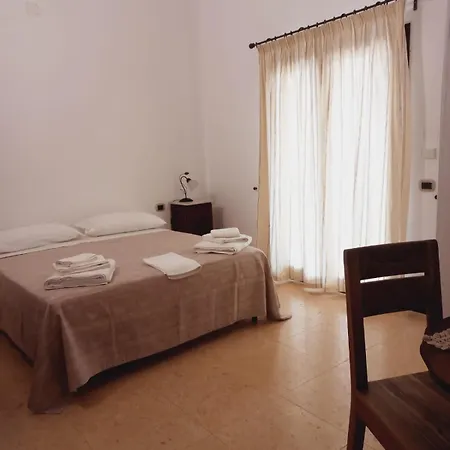 Cocomerara Tas24 Homestay *