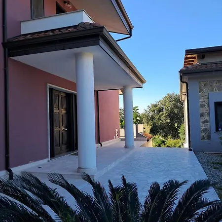 Cocomerara Tas24 Homestay